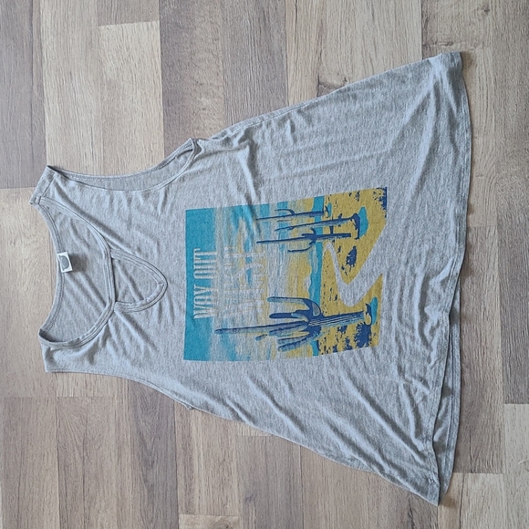 Tank Top - Picture 1 of 8